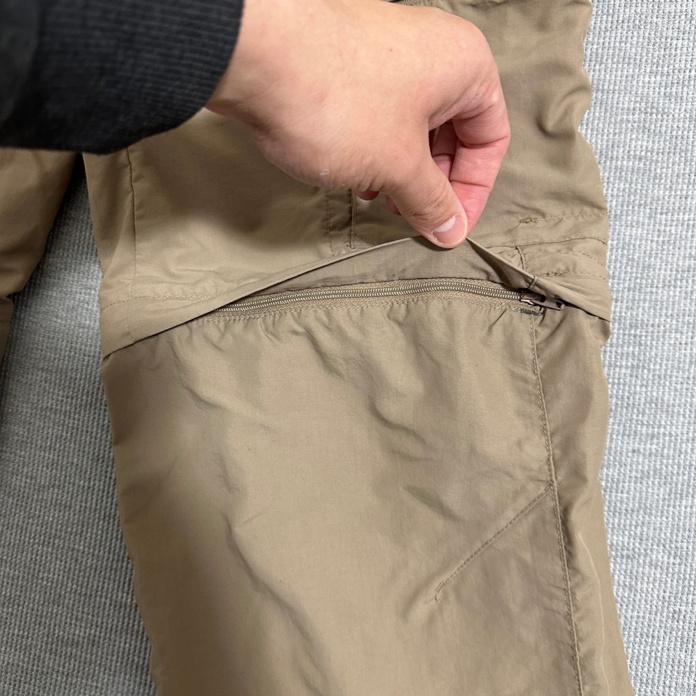 REI Convertible Hiking Cargo Pants Khaki Tan Zip Off Shorts Womens Size 32x33.5 - Picture 12 of 16